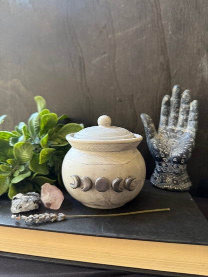 Mini cauldron jar